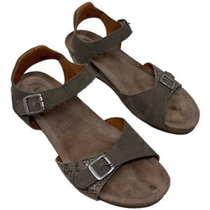 Taos “Traveler” Taupe Leather Wedge Sandals Hook & Loop Closure Women’s 8-8.5
